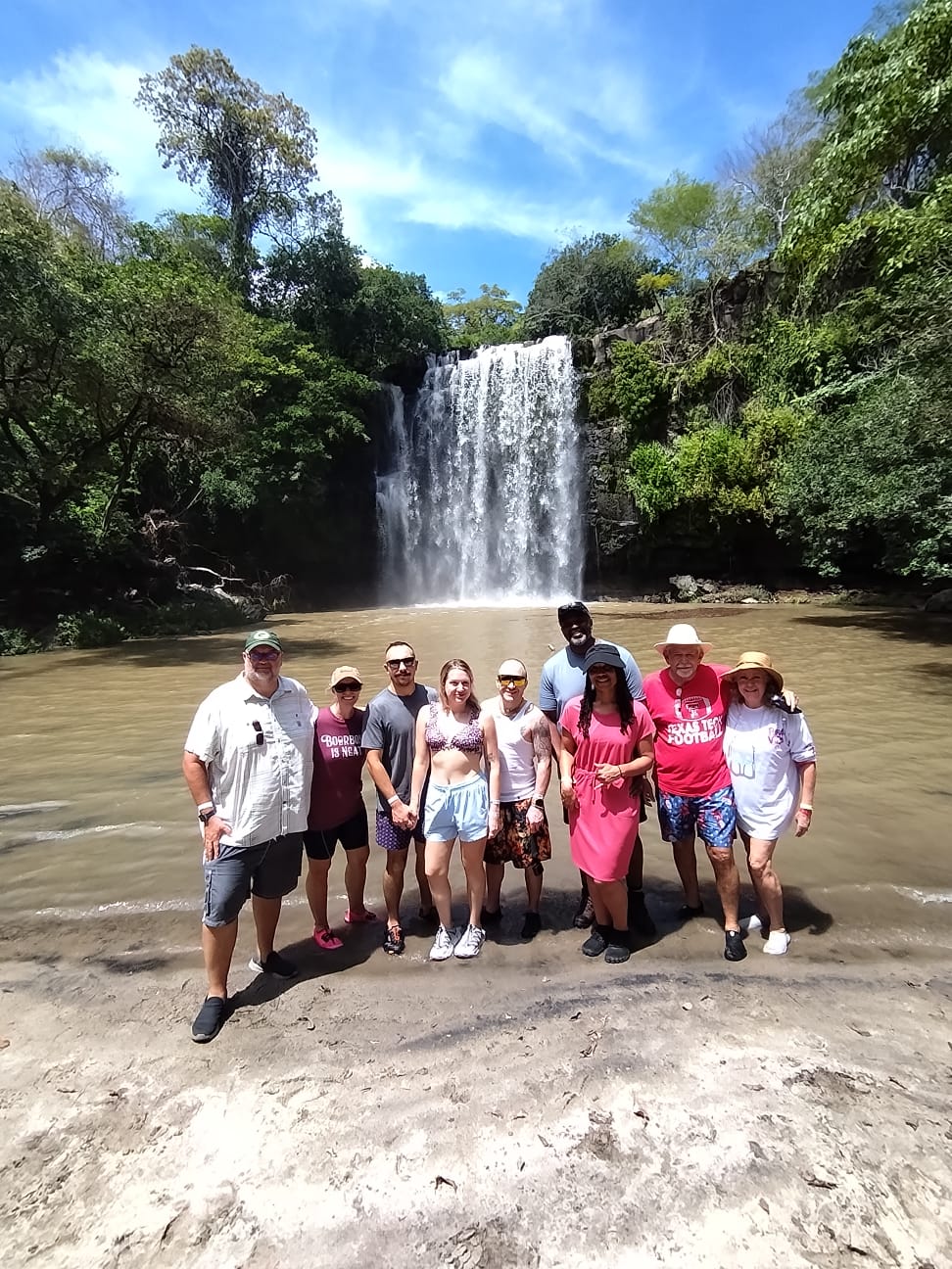Cascada durante el Rainforest Tour